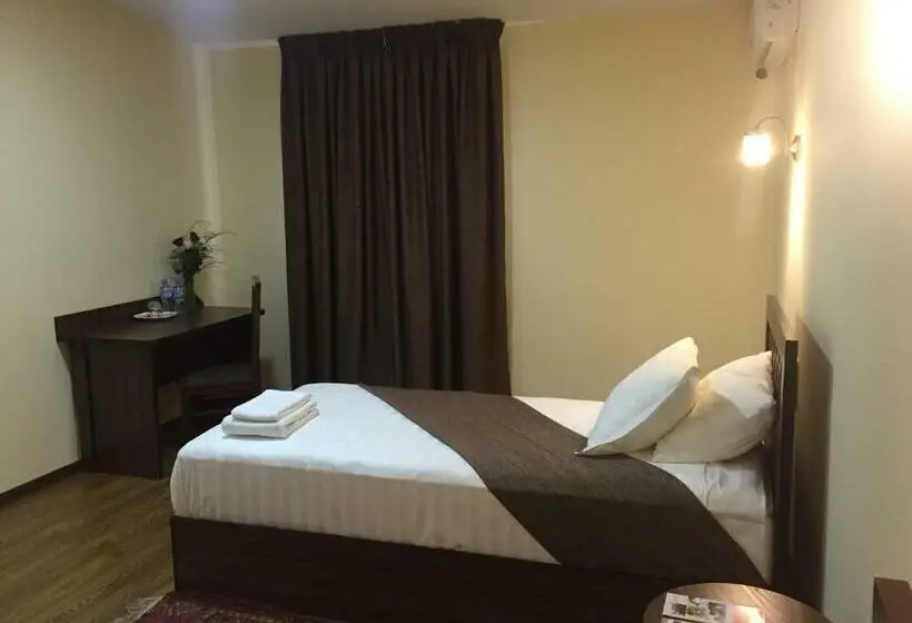 スーペリアールーム, Jipek Joli Inn