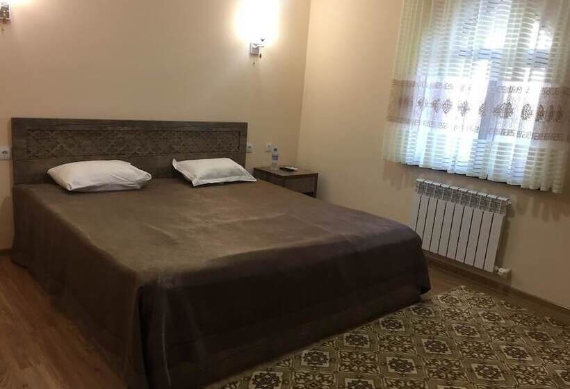 חדר סטנדרט יחיד, Jipek Joli Inn