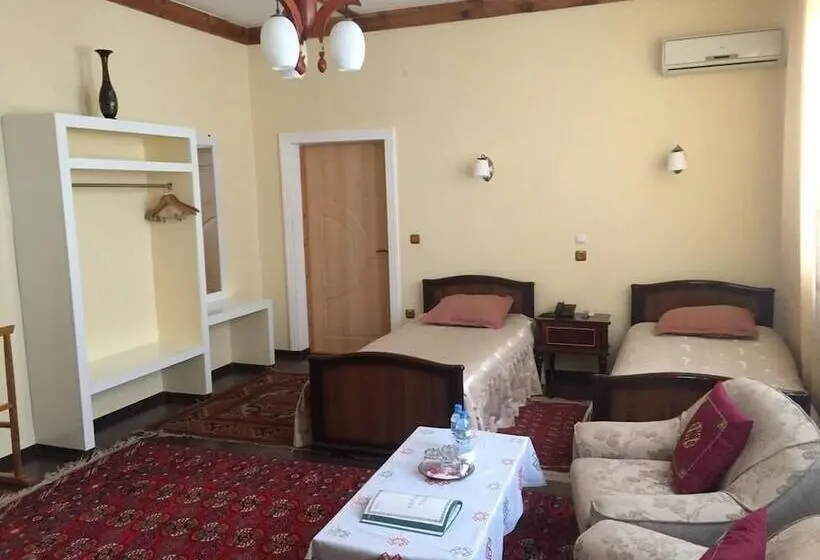 スーペリアトリプルルーム, Jipek Joli Inn
