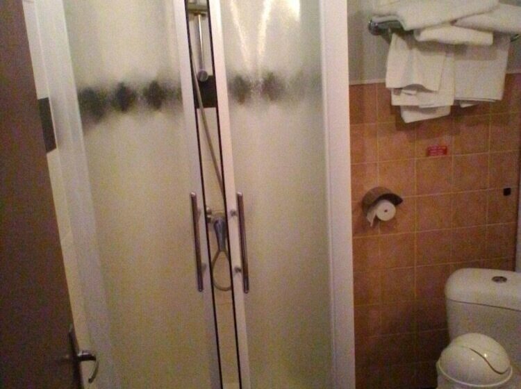 غرفة قياسية فردية, Hôtel Restaurant Les Alizes Loriol Le Pouzin