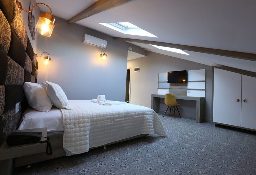 标准间, Acr Palas