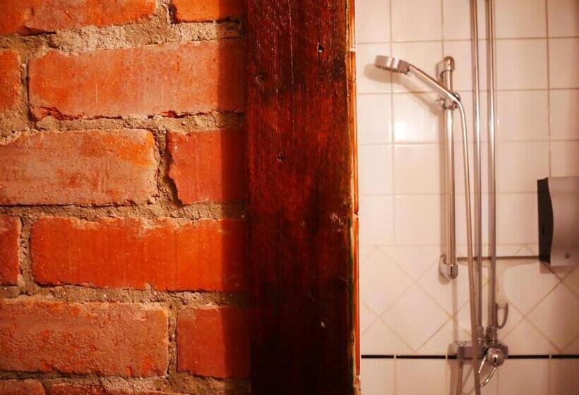 庭の見えるシングルルーム, Pensionat Granparken