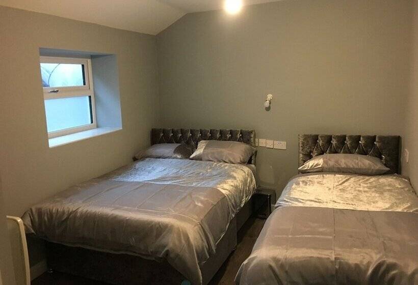 Quarto Familiar, Brownlows Inn