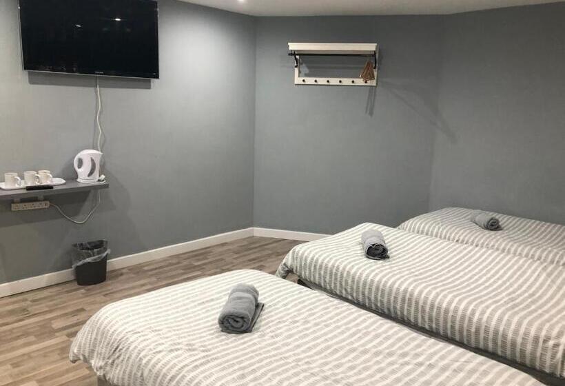 Номер Стандарт Трехместный, Brownlows Inn