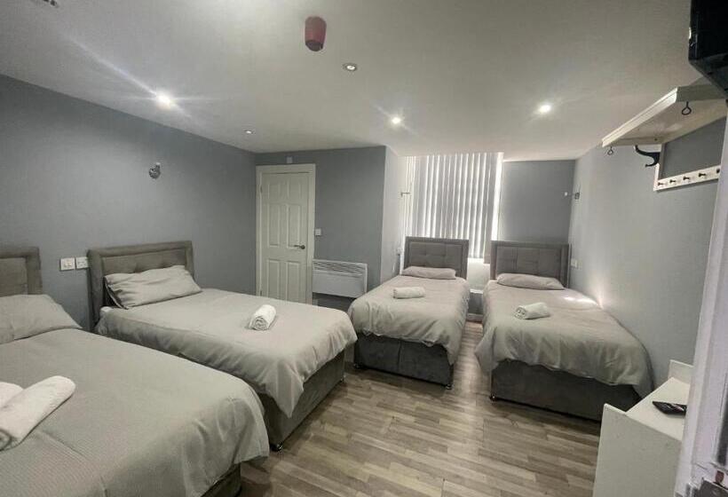 Quarto Familiar, Brownlows Inn
