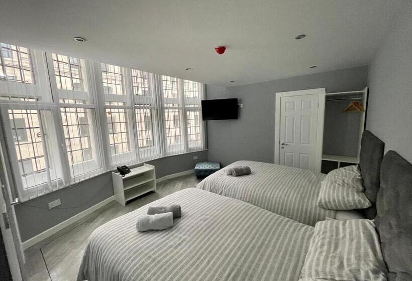 غرفة سوبيريور عائلية, Brownlows Inn