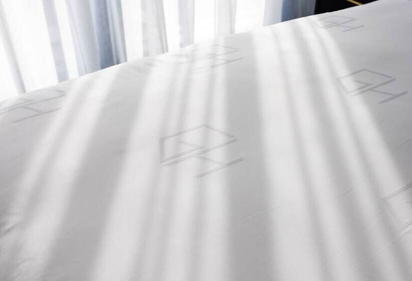带2个双人床的标准工作室, The Godfrey Hotel Hollywood