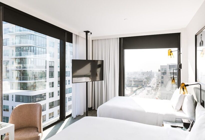 غرفه قياسيه سريرين مزدوجين, The Godfrey Hotel Hollywood
