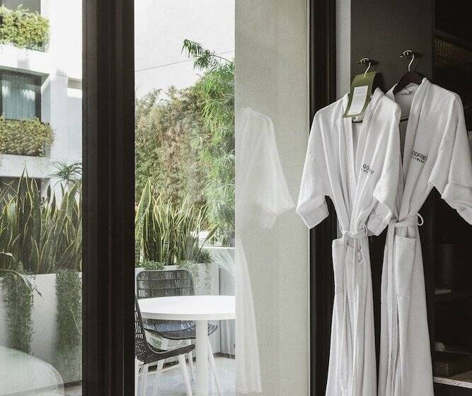 带2个双人床的标准工作室, The Godfrey Hotel Hollywood