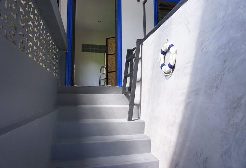 מיטה בחדר משותף, Near Beach Hostel   Adults Only