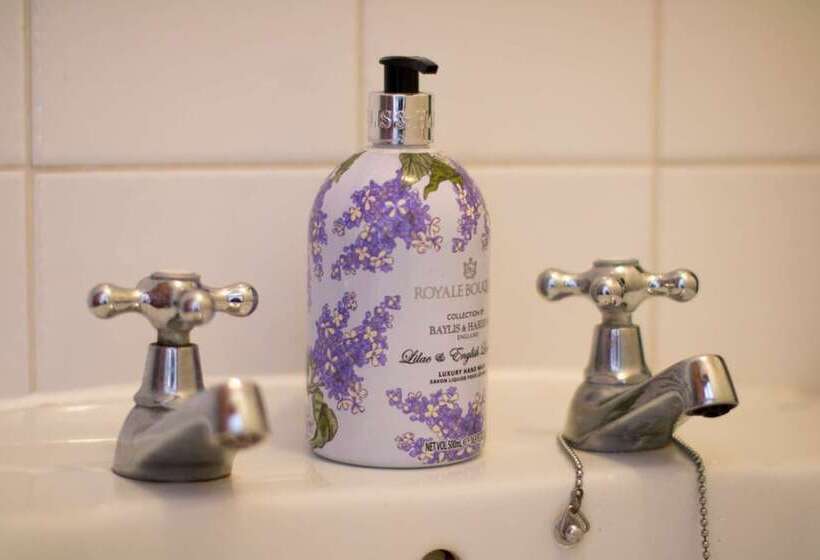 ファミリールーム, The George And Dragon Inn