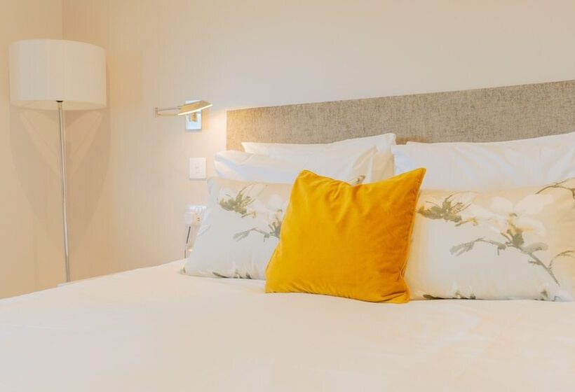 חדר דלוקס, Poseidon S Inn