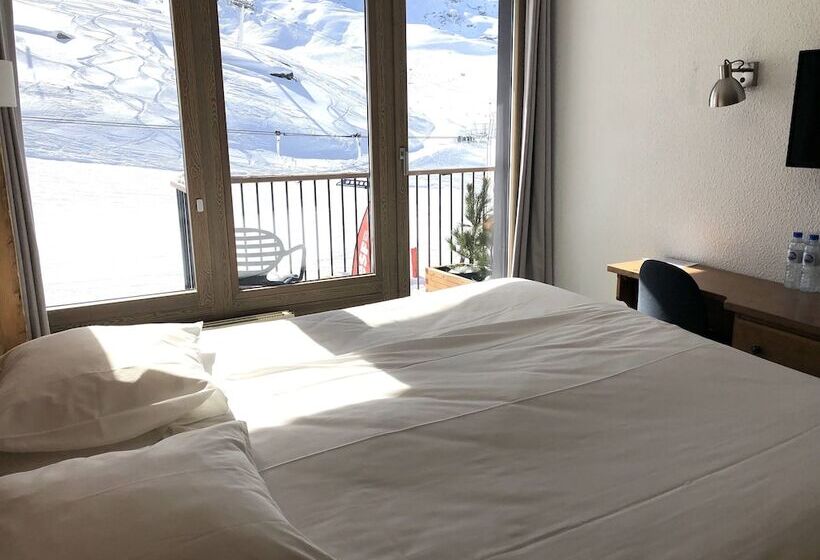 Четырехместный Номер Стандарт, Alberta Hotel & Spa