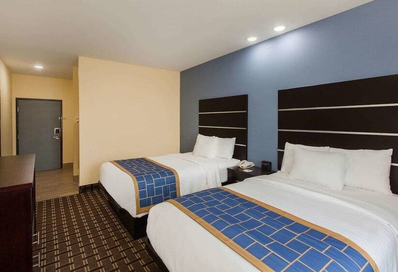 ２ダブルベッドのスタンダードルーム, Days Inn By Wyndham Baton Rouge Airport