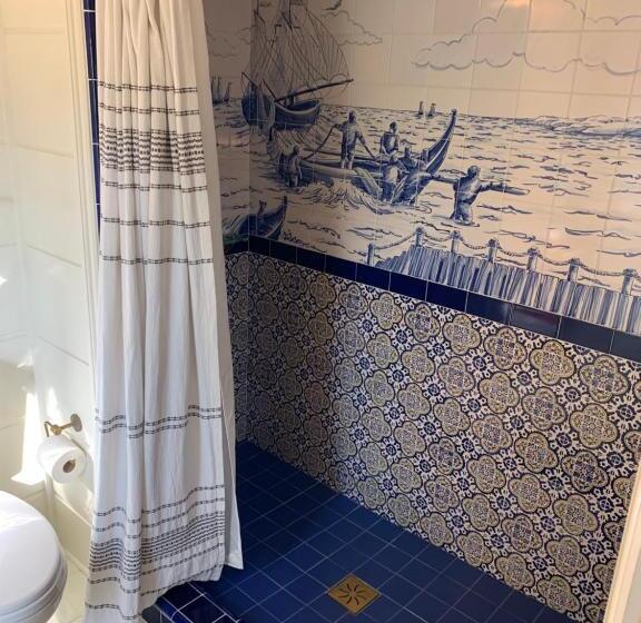 スタンダードルーム, Greydon House