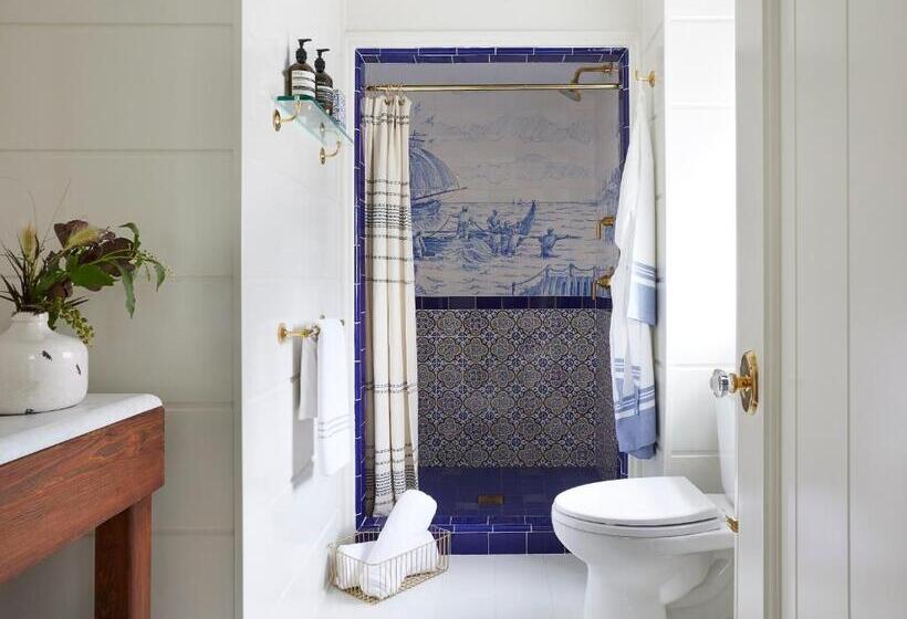 デラックスルーム, Greydon House