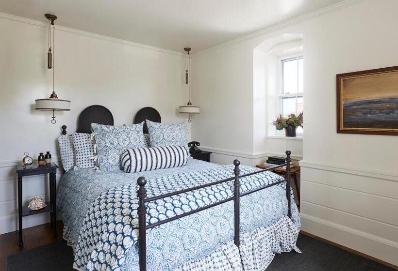 ベーシックルーム, Greydon House