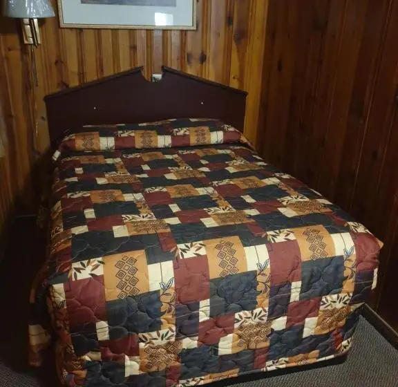 エコノミールーム, Americana Motel