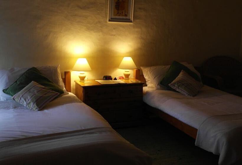 اتاق استاندارد, The Old Barn