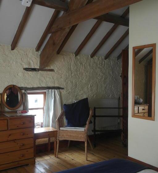 اتاق استاندارد, The Old Barn