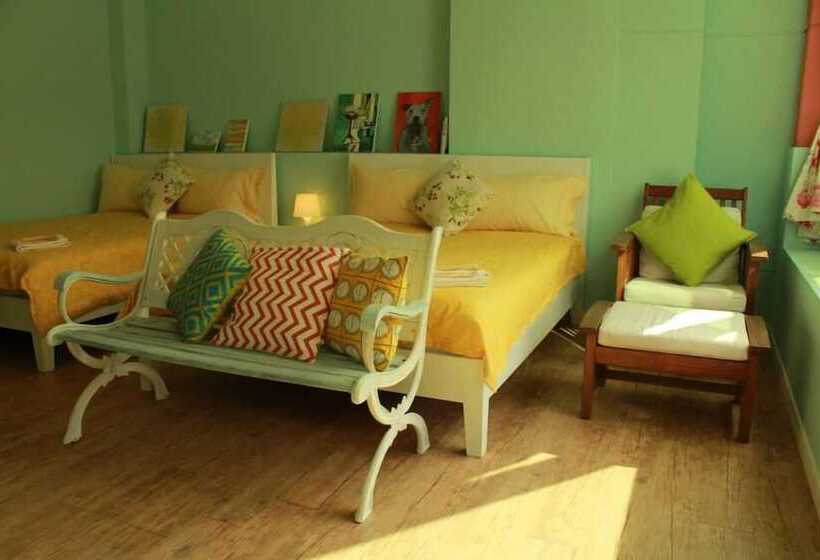 اتاق استاندارد چهار تخته, Fun House Spa B&b