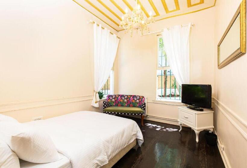 Quarto Estandar, No16 Ada