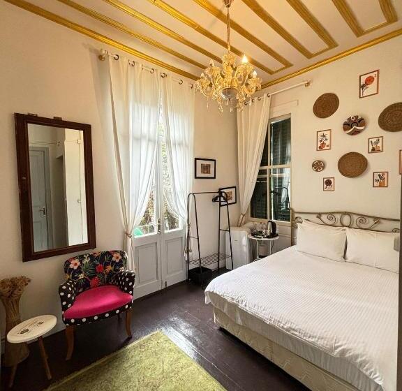 Quarto Estandar Cama King, No16 Ada