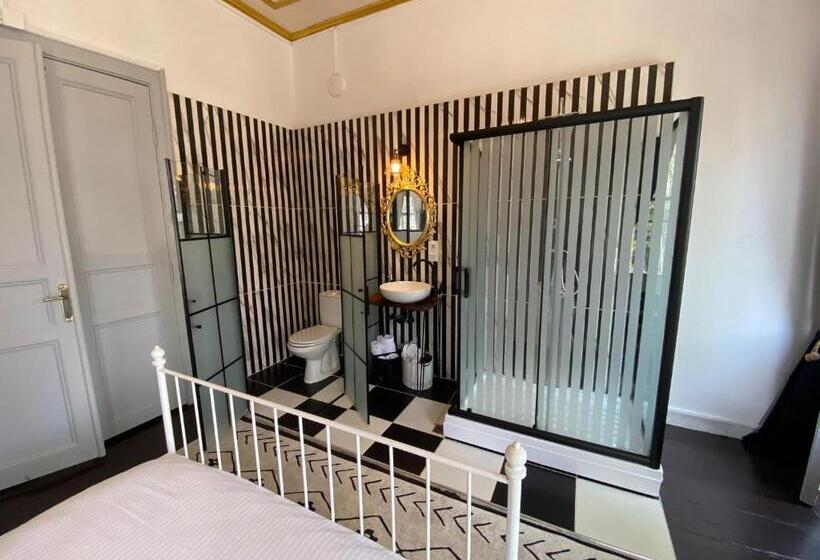 Quarto Deluxe com Sacada, No16 Ada
