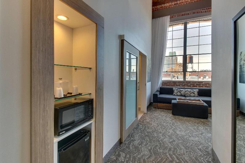 キングサイズベッドのスタンダードルーム, Springhill Suites By Marriott Montgomery Downtown