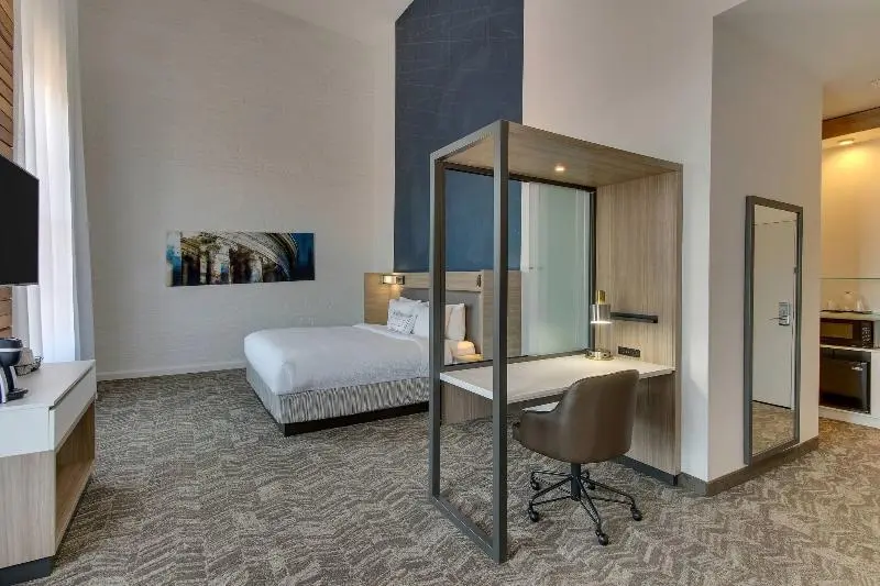 キングサイズベッドのスイートルーム, Springhill Suites By Marriott Montgomery Downtown