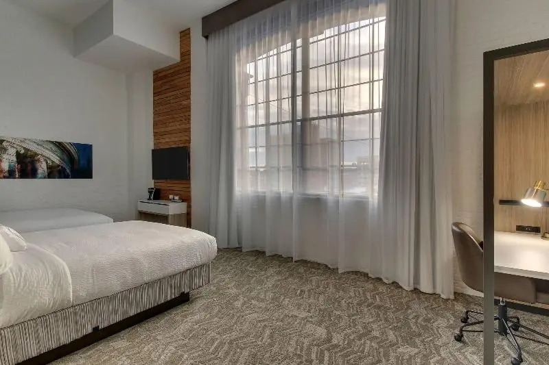 クイーンサイズベッドのスイートルーム, Springhill Suites By Marriott Montgomery Downtown