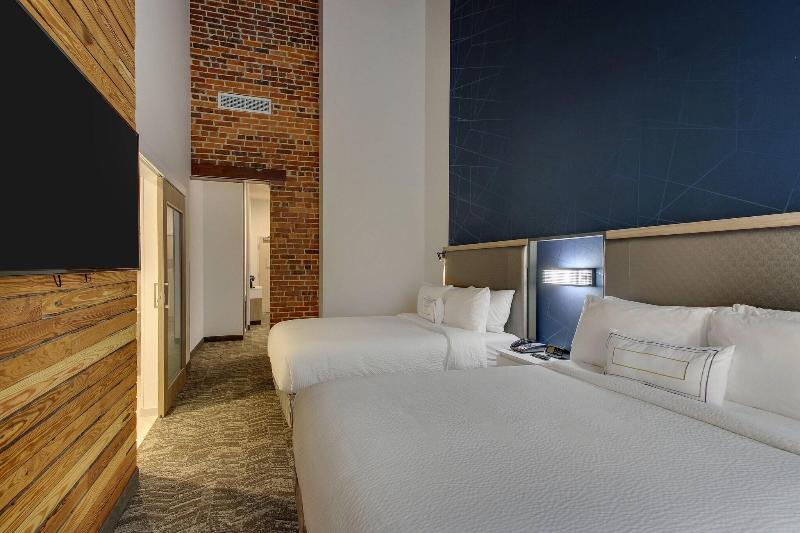 クイーンサイズベッドのスイートルーム, Springhill Suites By Marriott Montgomery Downtown