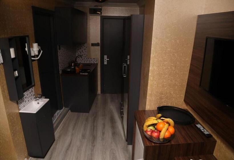 Standard Triple Room, Taksim Heavenist