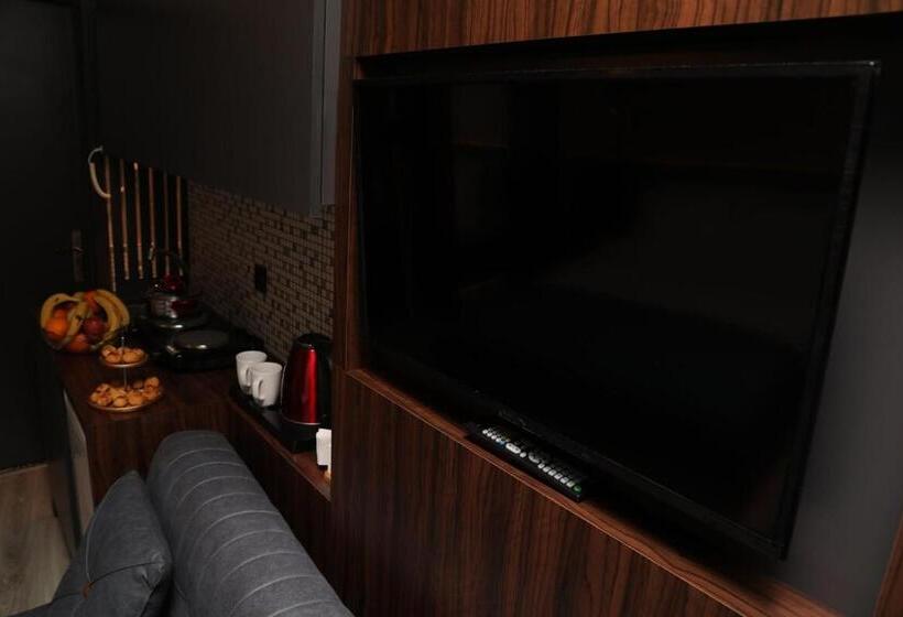 Standard Triple Room, Taksim Heavenist