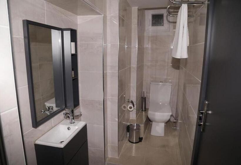 Standard Triple Room, Taksim Heavenist
