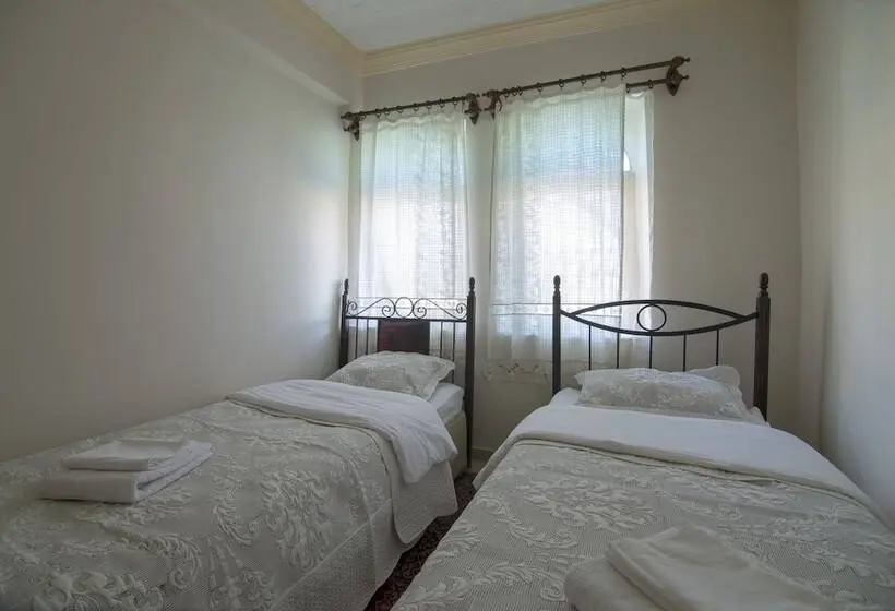 スタンダードルーム, Kamelya Cave Hostel
