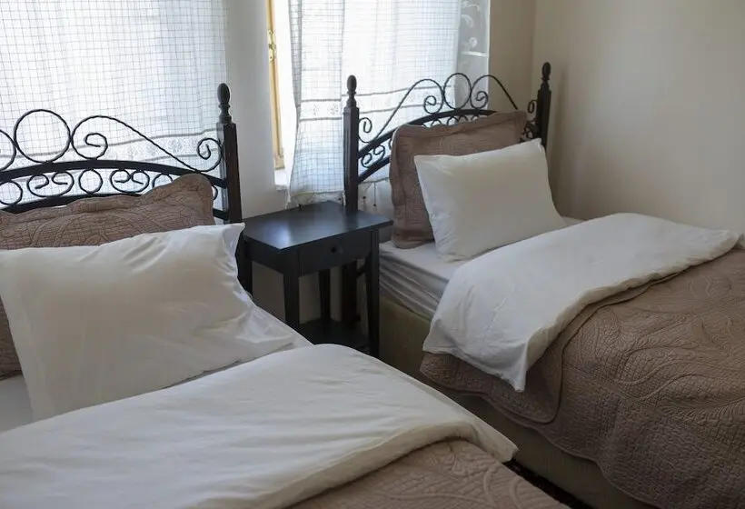 スタンダードルーム, Kamelya Cave Hostel