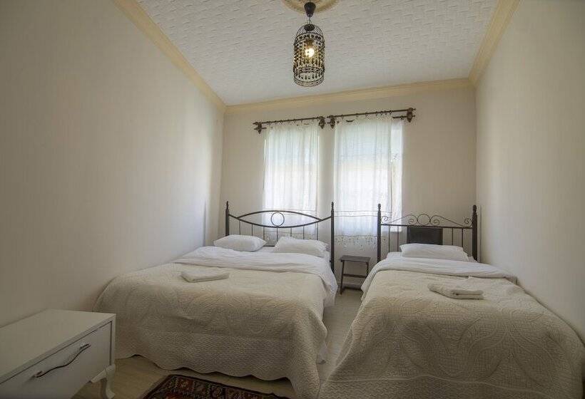 스탠다드 트리플 룸, Kamelya Cave Hostel