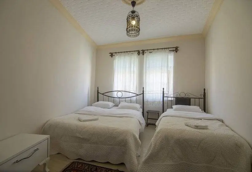 スタンダードトリプルルーム, Kamelya Cave Hostel