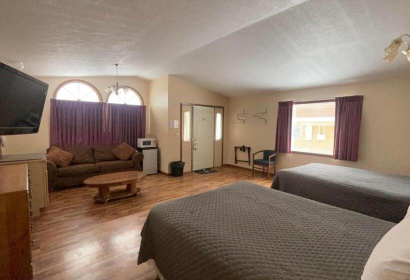 Номер Deluxe, Cedar Wood Inn