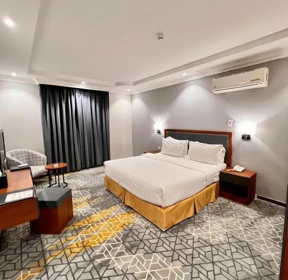 اتاق لوکس با وان آب گرم, Al Muhaidb Residence Al Maidan