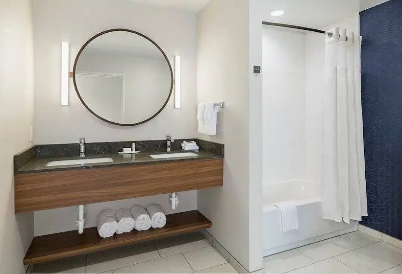 سوییت, Fairfield Inn & Suites By Marriott Des Moines Downtown