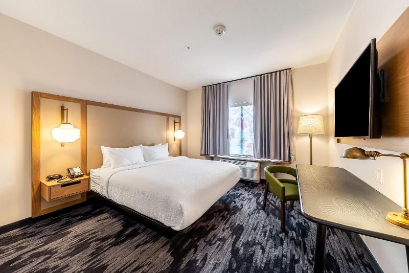 带大床的标准间, Fairfield Inn & Suites By Marriott Gainesville I35