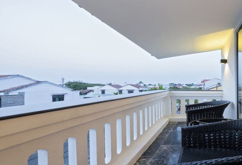 اتاق لوکس با بالکن, Hoianation Villas