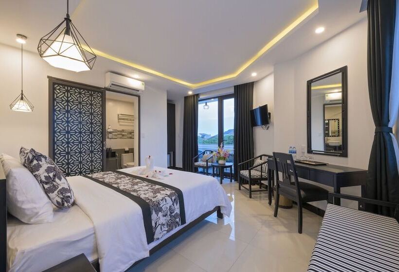 اتاق لوکس با بالکن, Hoianation Villas