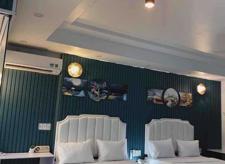 اتاق استاندارد چهارنفره با بالکن, Mio