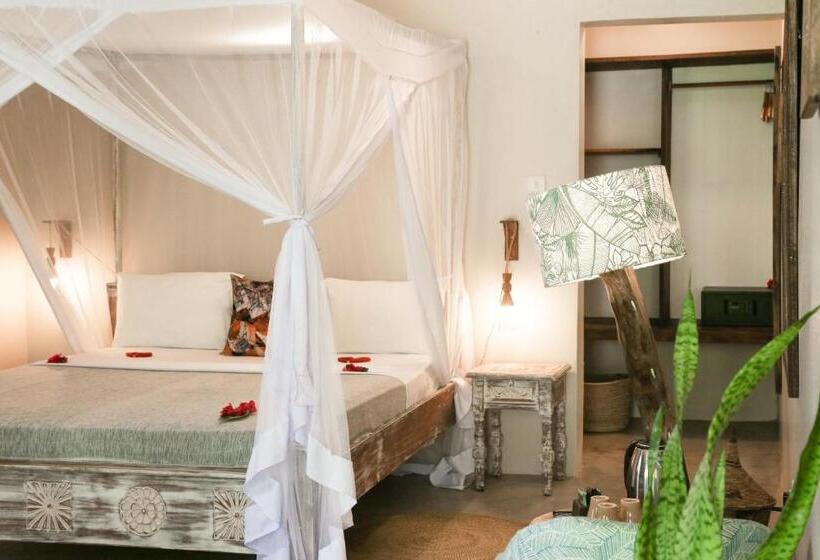 디럭스 스위트, Mr Kahawa