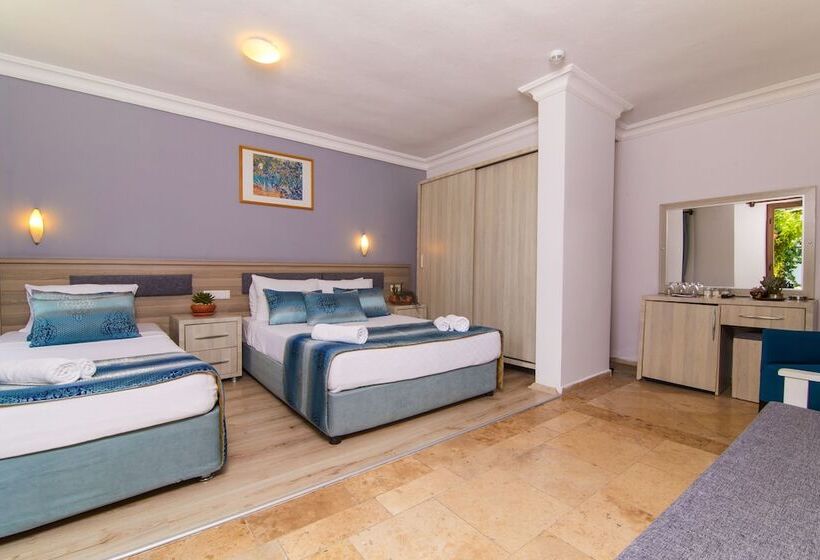 اتاق استاندارد سه نفره, Dalyan Hotel Nish Caria