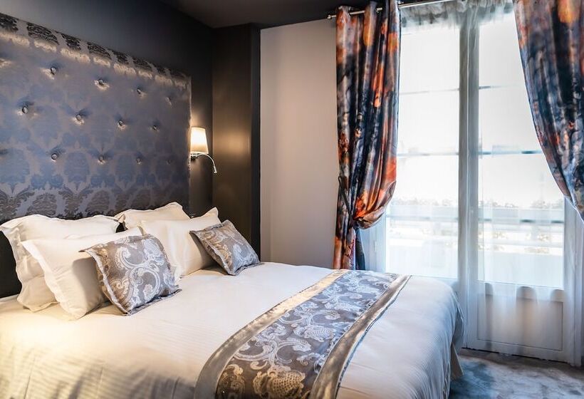 Номер Deluxe с Балконом, Brit Hotel Privilege Lisieux   La Villa Des Arts