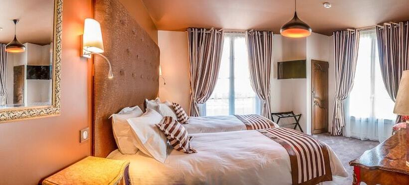 Номер Deluxe с Балконом, Brit Hotel Privilege Lisieux   La Villa Des Arts